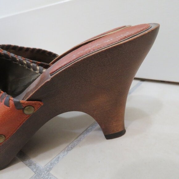 VINTAGE NINE WEST Y2K Cognac Tan Leather Studded Clog Heeled Mules Size US 6 - Picture 4 of 16